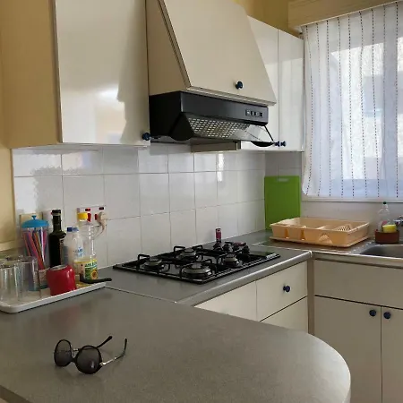 Lägenhet Nice And Cozy Flat Near The Sea Larnaca