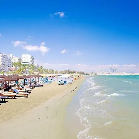 Lägenhet Nice And Cozy Flat Near The Sea Larnaca